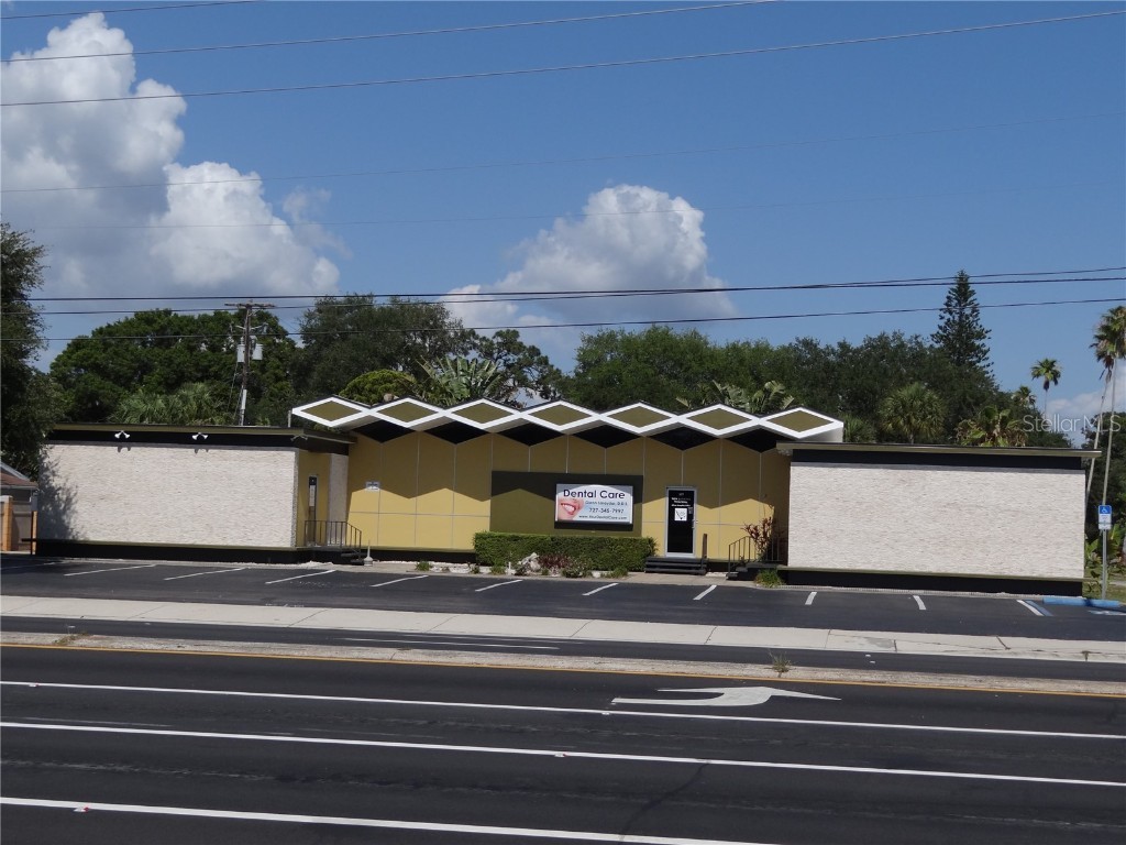 501 66th Street N Saint Petersburg FL 33710 U8245325 image1