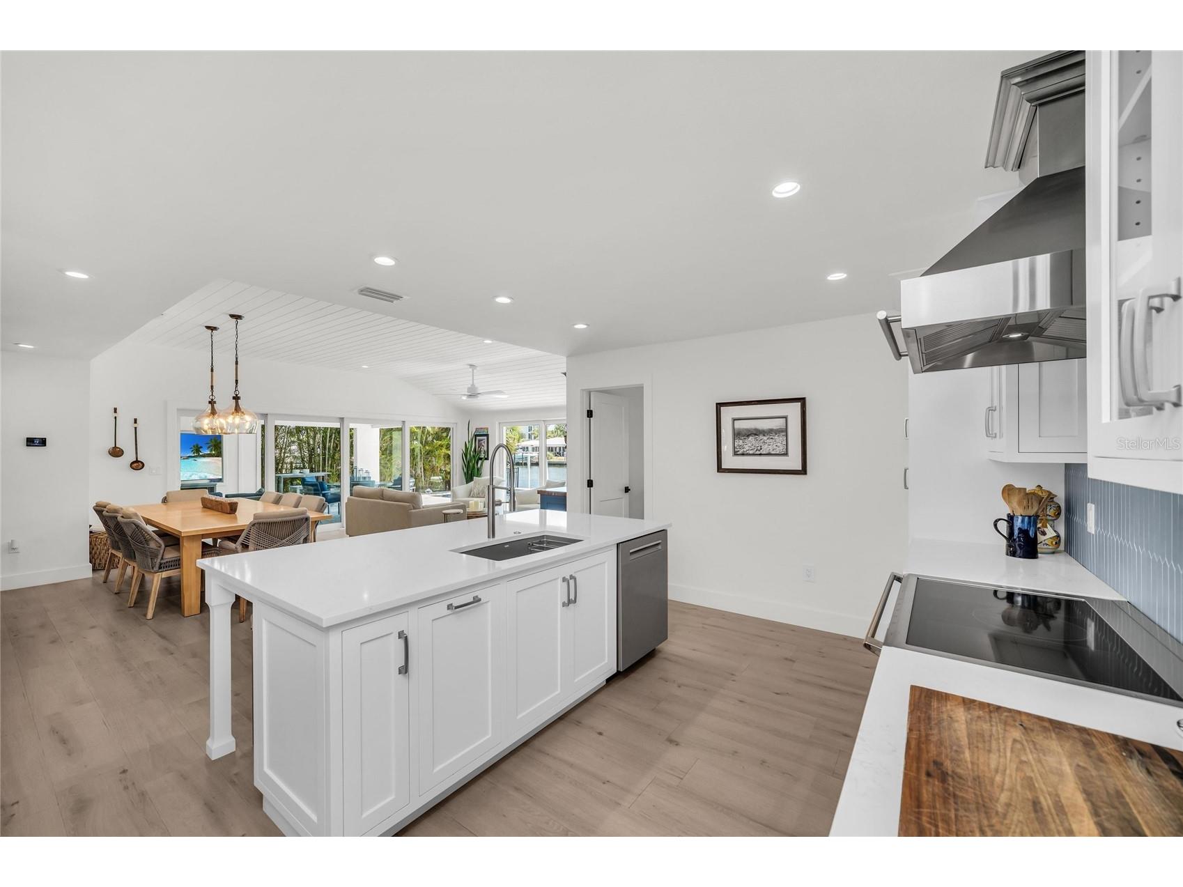501 68th Street Holmes Beach FL 34217 - GRAND CANAL/BIMINI BAY A4691893 image16
