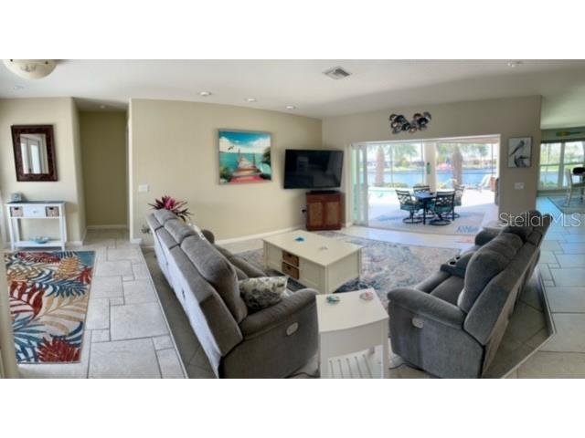 501 Bal Harbor Boulevard Punta Gorda FL 33950 C7526190 image2