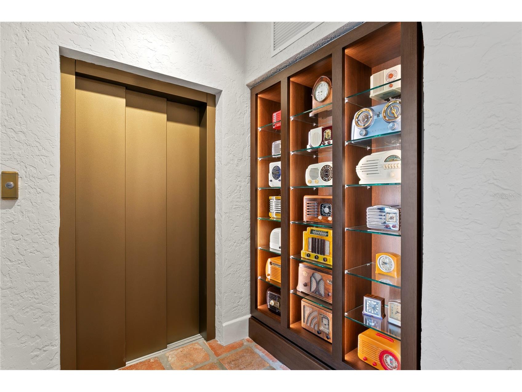 501 Brightwaters Boulevard NE Saint Petersburg FL 33704 - TAMPA BAY TB8399521 image62