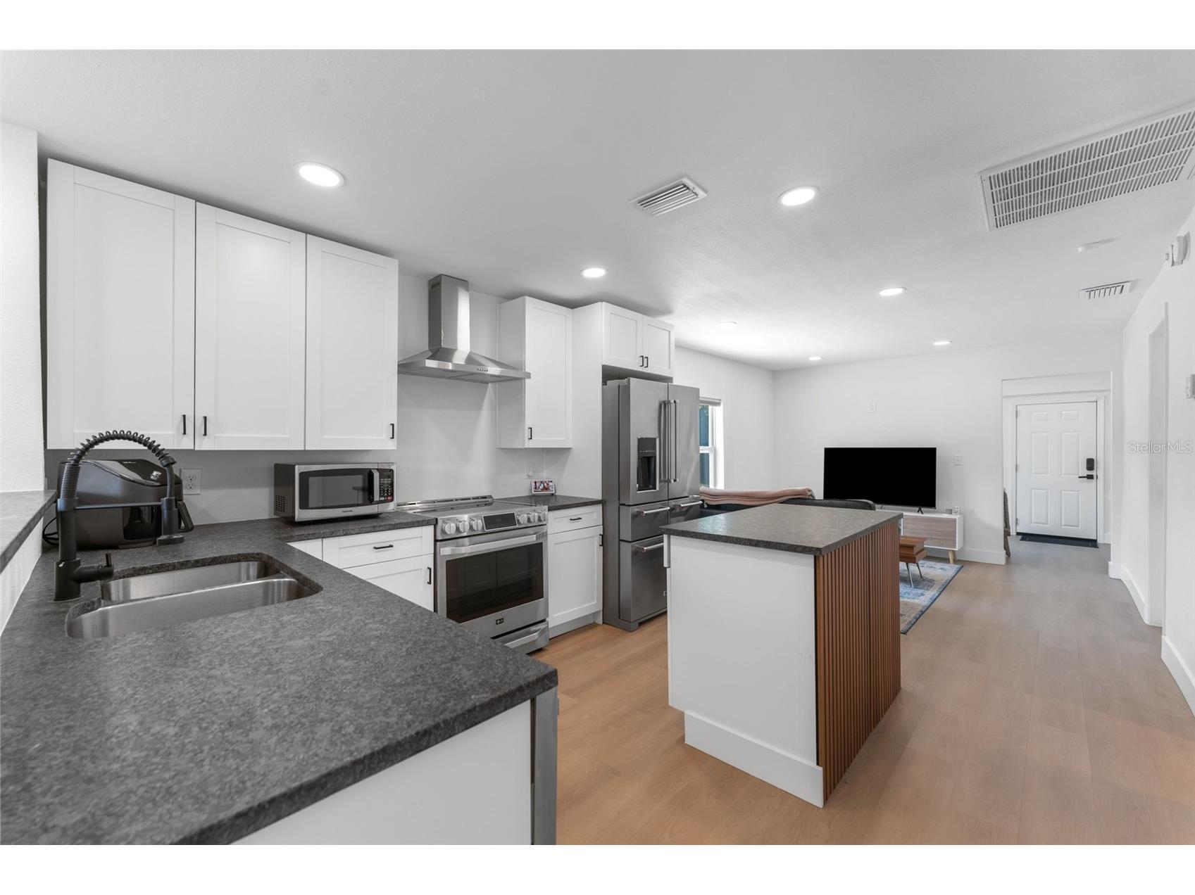 501 E Cluster Avenue Tampa FL 33604 TB8506077 image6