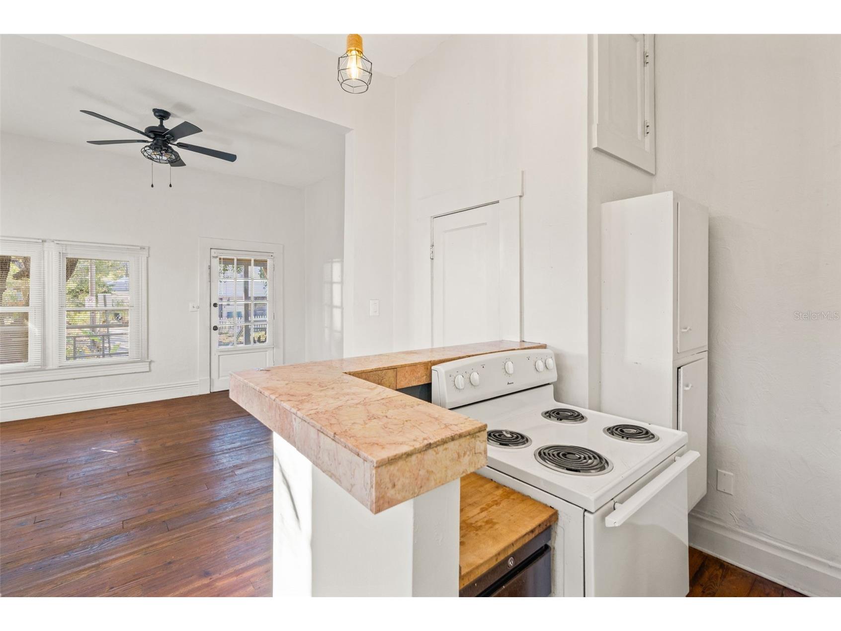 501 E Floribraska Avenue Tampa FL 33603 TB8485197 image12