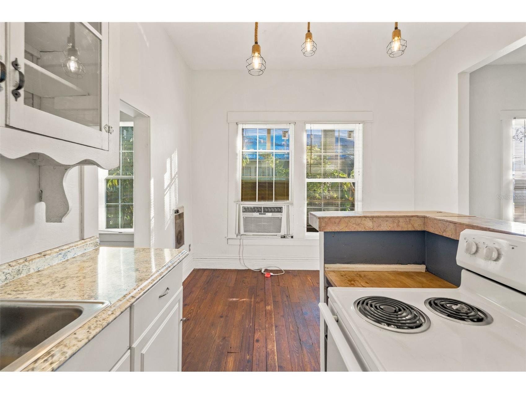 501 E Floribraska Avenue Tampa FL 33603 TB8485197 image14