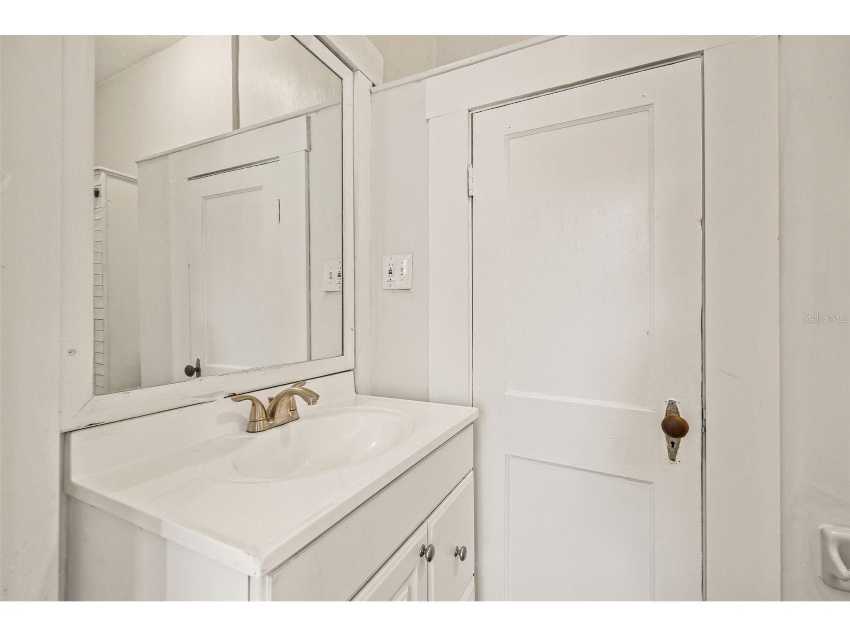501 E Floribraska Avenue Tampa FL 33603 TB8485197 image15