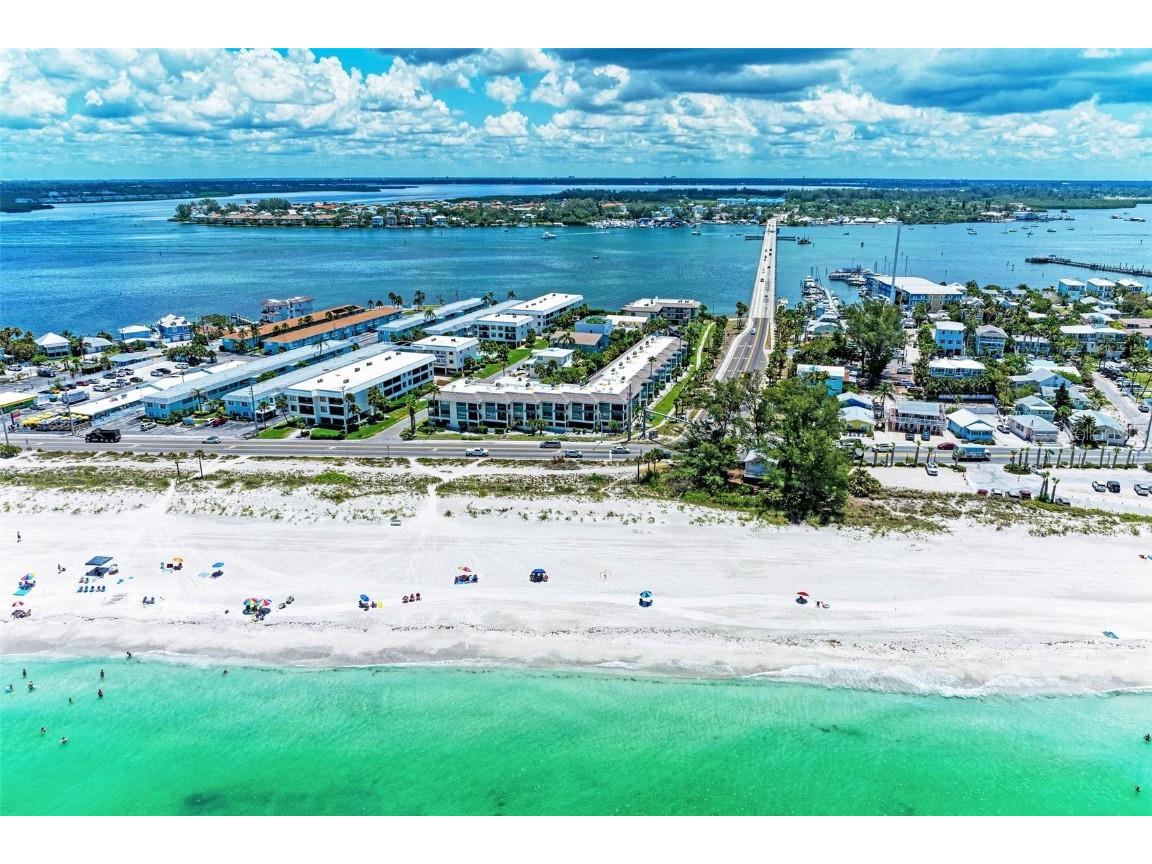 501 Gulf Drive N #104 Bradenton Beach FL 34217 A4584734 image1
