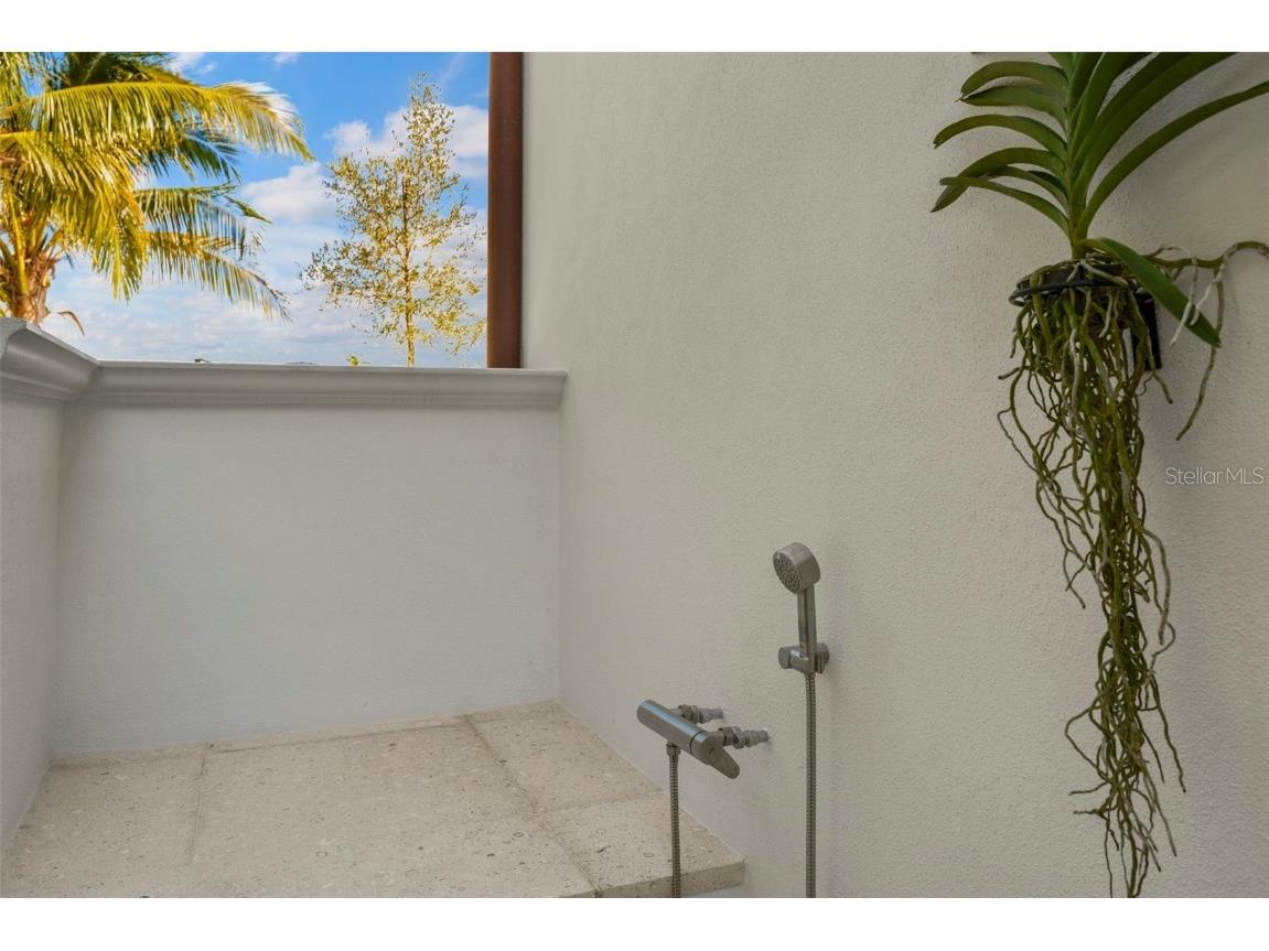 501 Harbor Point Road Longboat Key FL 34228 A4625287 image76