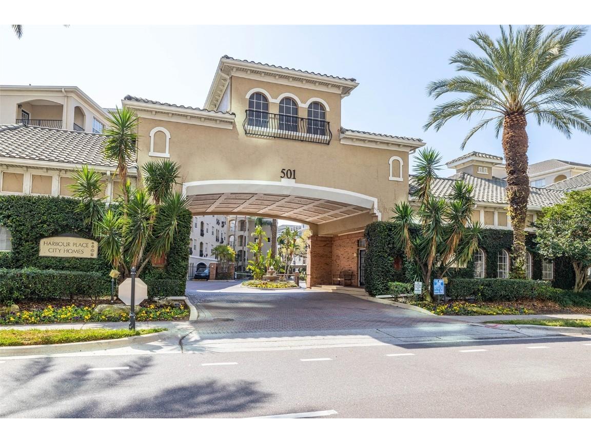 501 Knights Run Avenue #1311 Tampa FL 33602 O6095131 image1