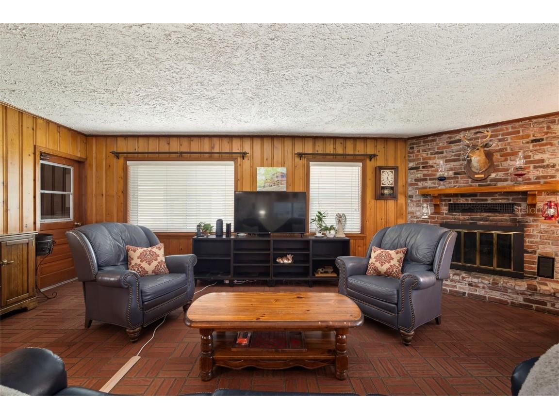 501 N Bryan Circle Brandon FL 33511 TB8445706 image3