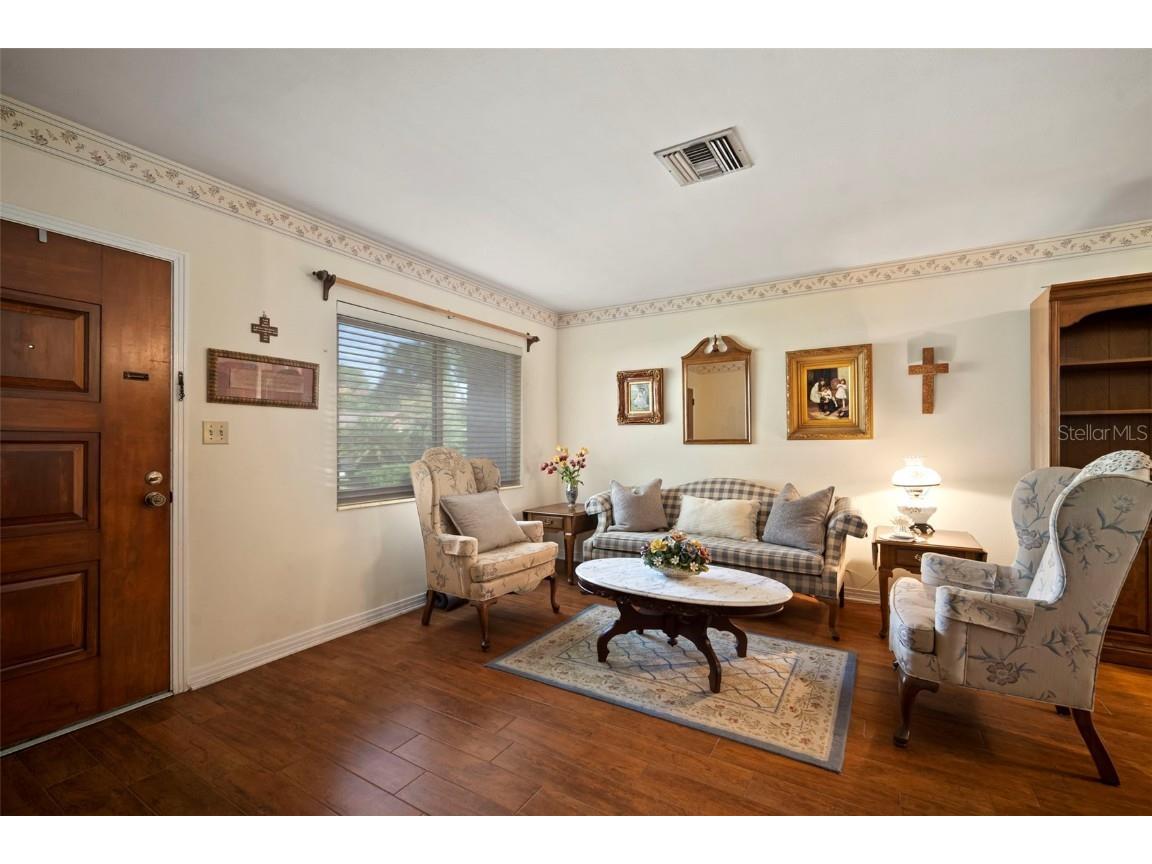 501 N Bryan Circle Brandon FL 33511 TB8445706 image4