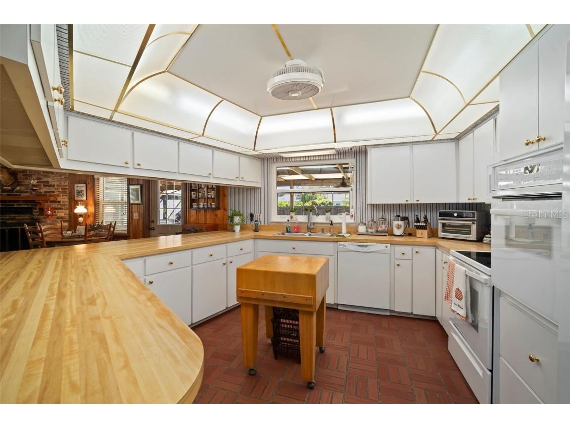 501 N Bryan Circle Brandon FL 33511 TB8445706 image6