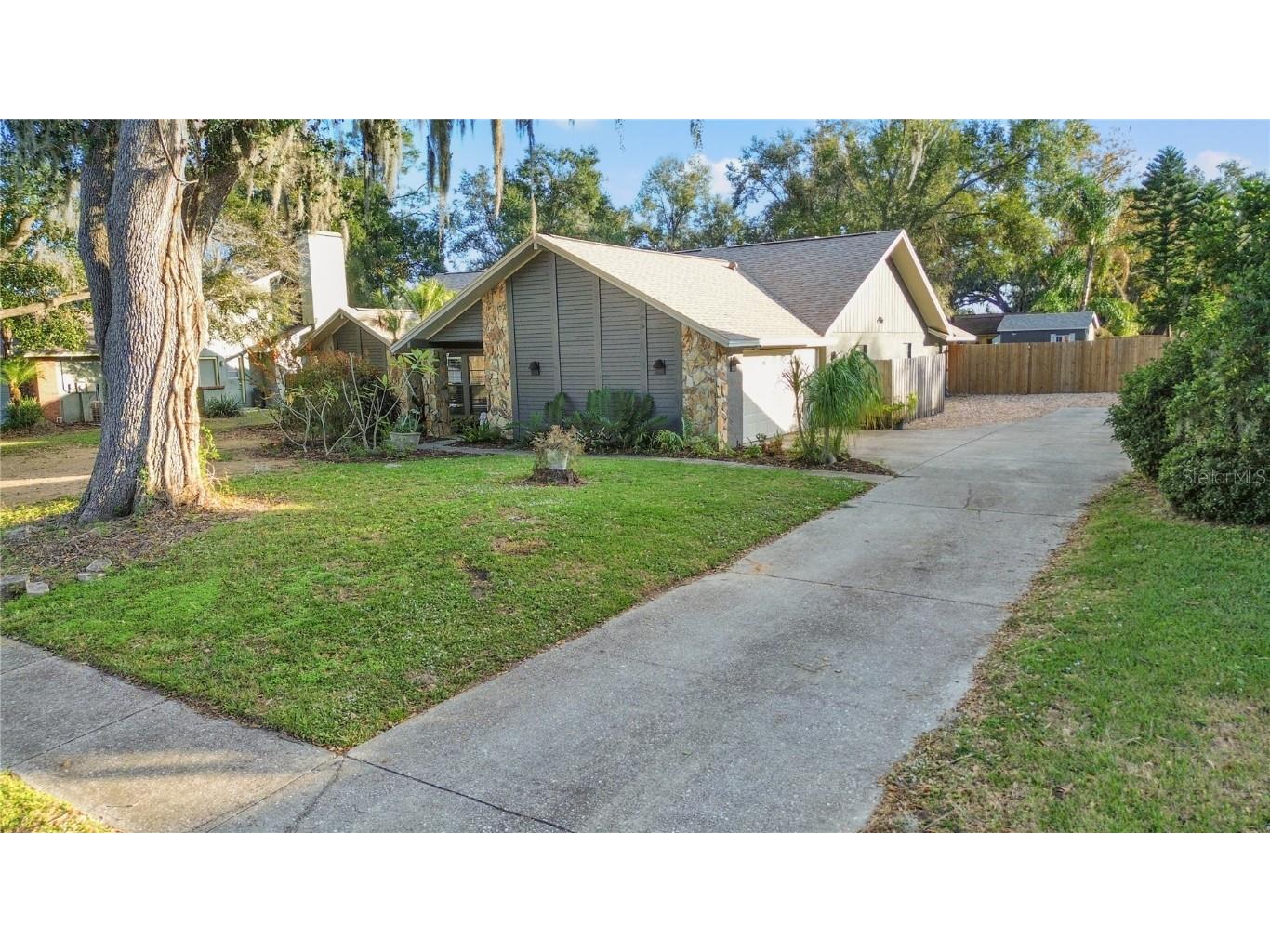 501 Penn National Road Seffner FL 33584 TB8461227 image1