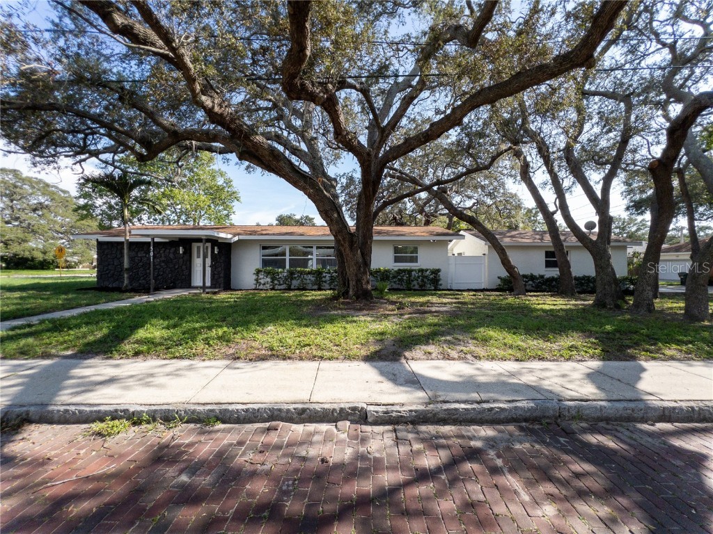 501 Ridge Road SW Largo FL 33770 W7857770 image1