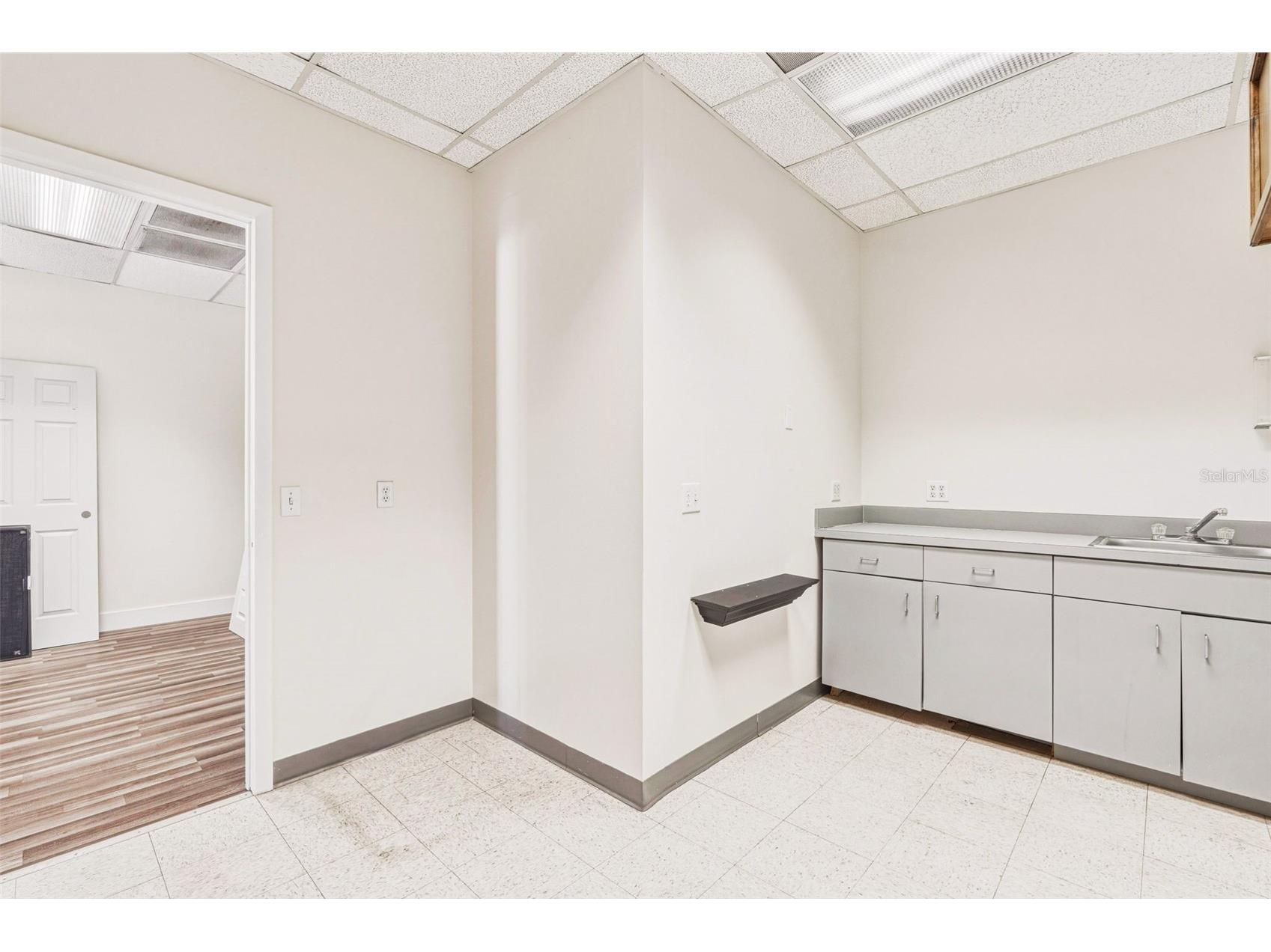 501 S Indiana Avenue Englewood FL 34223 C7524449 image64