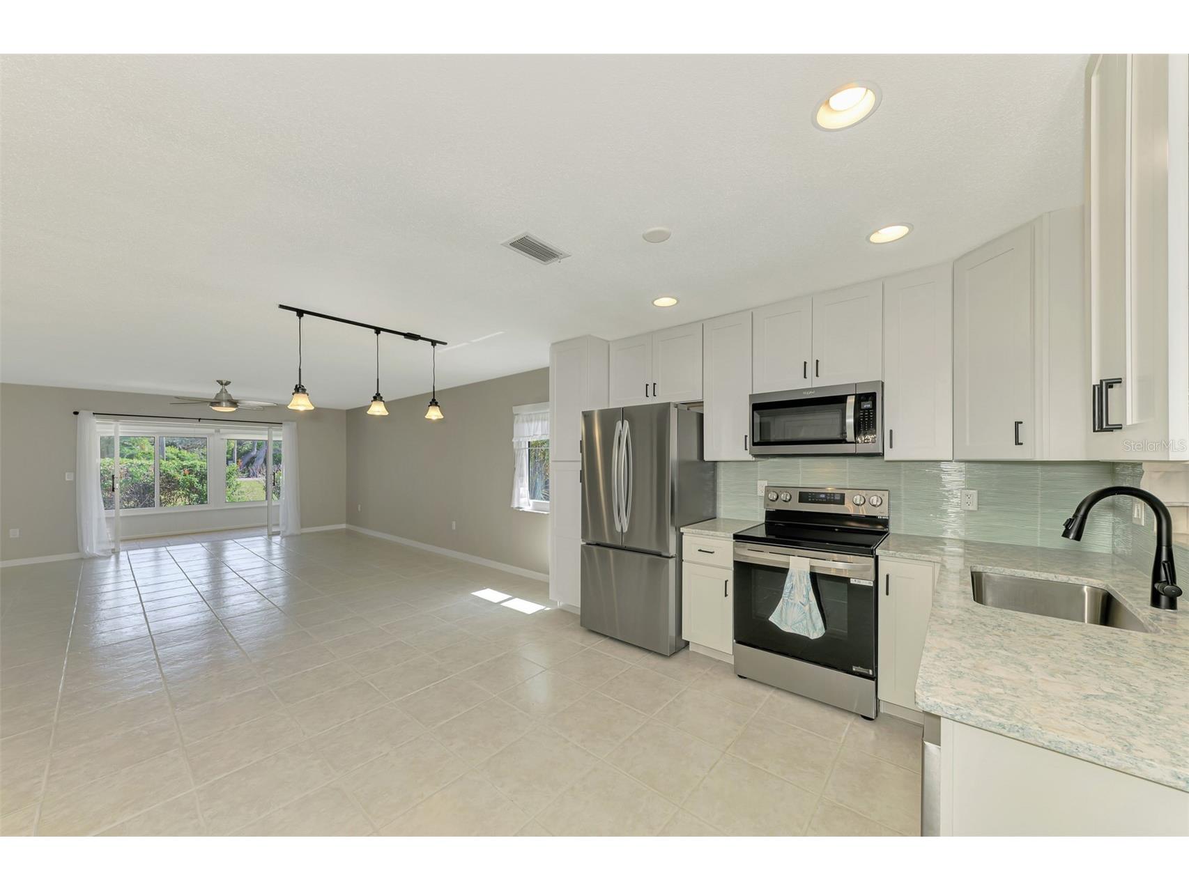 501 Sloop Way Nokomis FL 34275 N6140847 image10