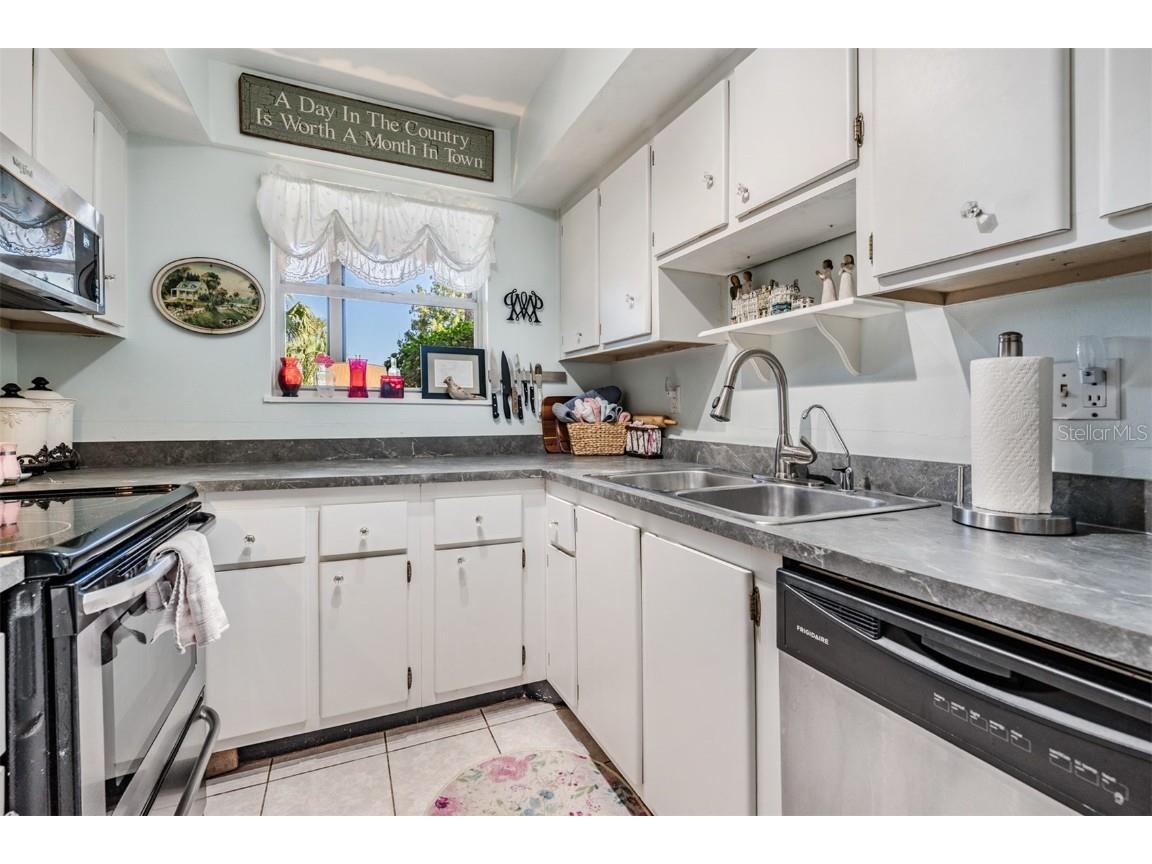 501 Windrush Bay Drive #114 Tarpon Springs FL 34689 TB8441082 image12