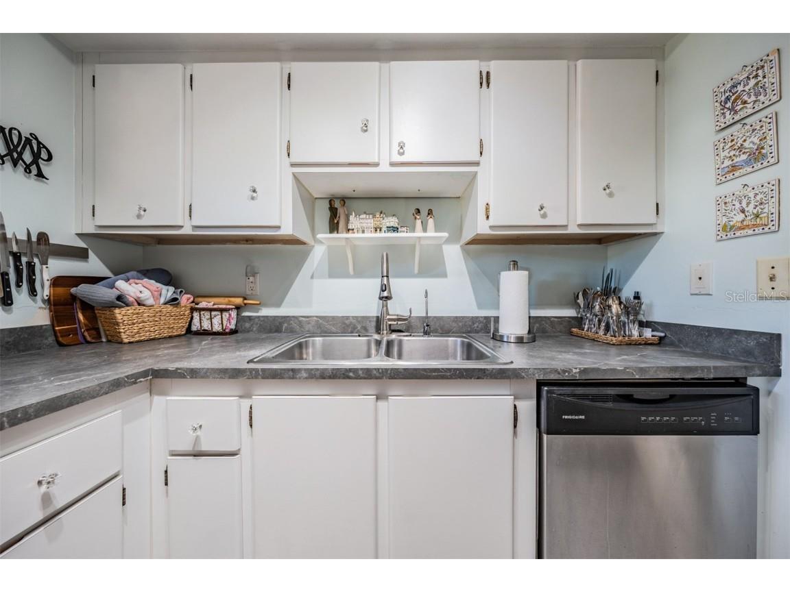 501 Windrush Bay Drive #114 Tarpon Springs FL 34689 TB8441082 image14