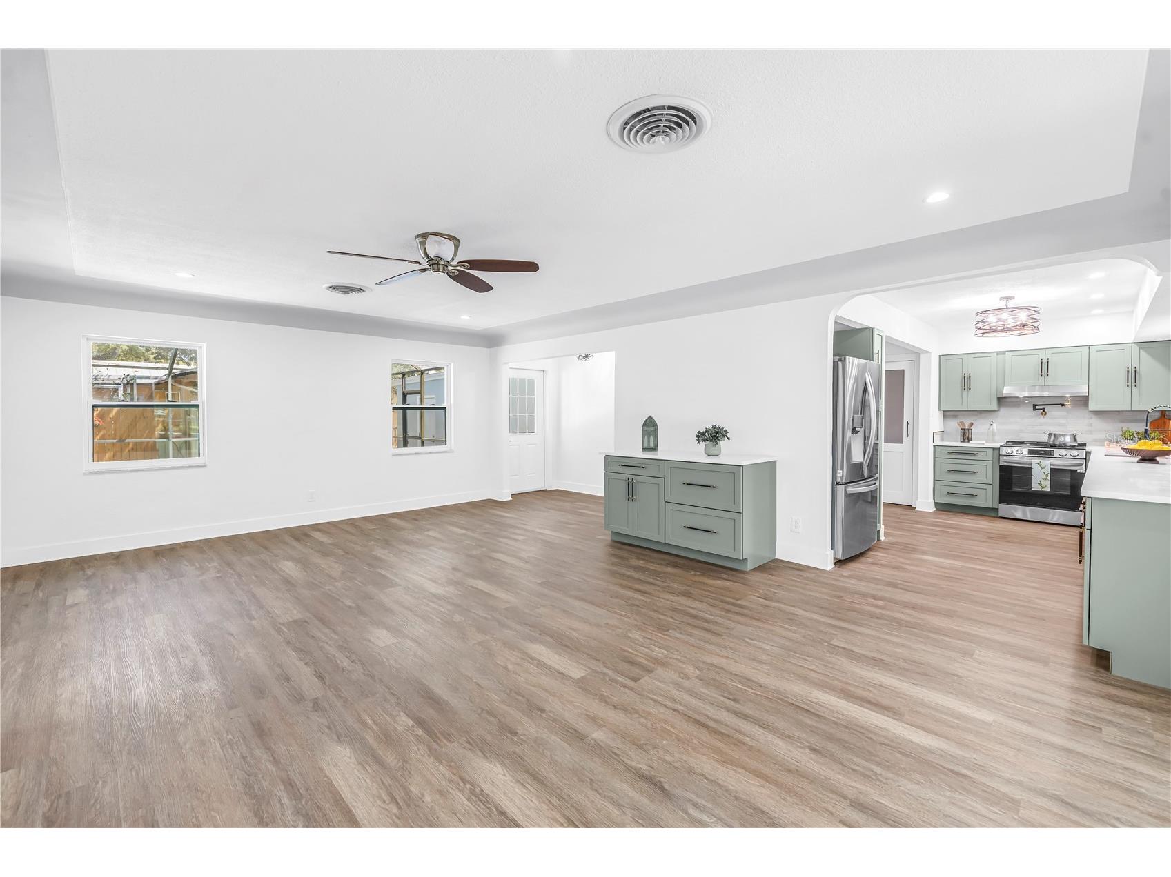 5010 109th Way N Saint Petersburg FL 33708 TB8493779 image35