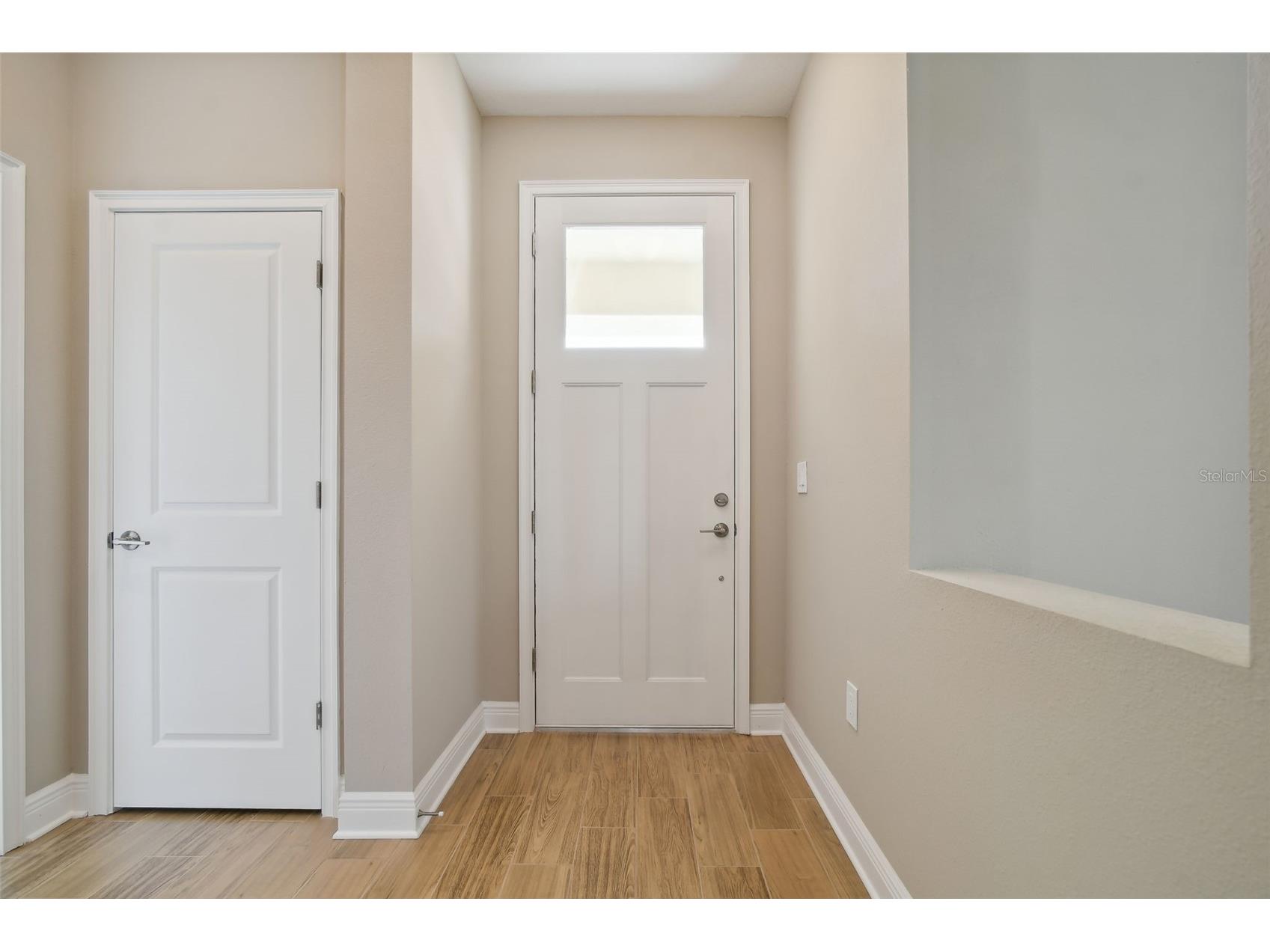 5010 22nd Street N Saint Petersburg FL 33714 TB8483468 image2