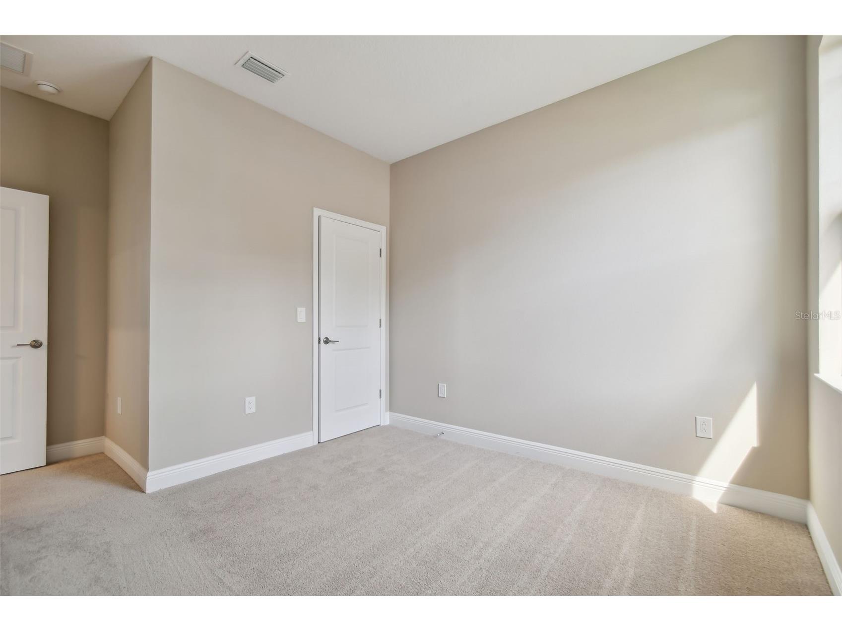 5010 22nd Street N Saint Petersburg FL 33714 TB8483468 image22