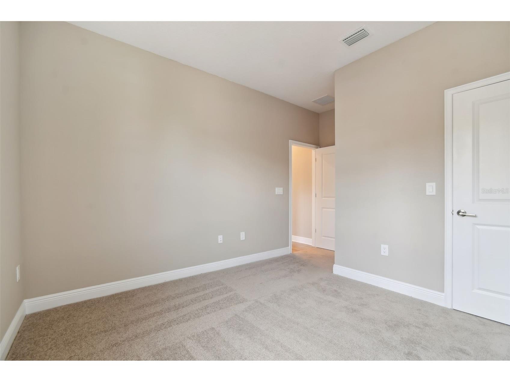 5010 22nd Street N Saint Petersburg FL 33714 TB8483468 image23