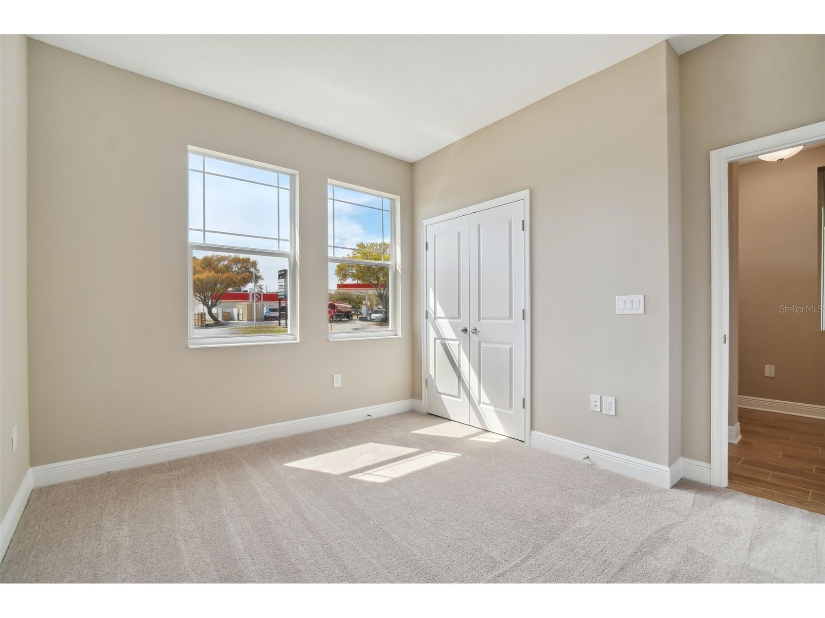 5010 22nd Street N Saint Petersburg FL 33714 TB8483468 image25