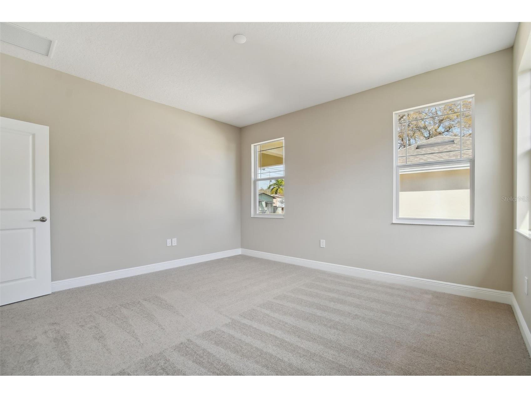 5010 22nd Street N Saint Petersburg FL 33714 TB8483468 image29