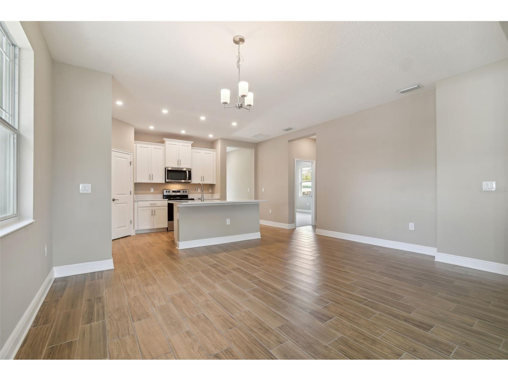 5010 22nd Street N Saint Petersburg FL 33714 TB8483468 image9