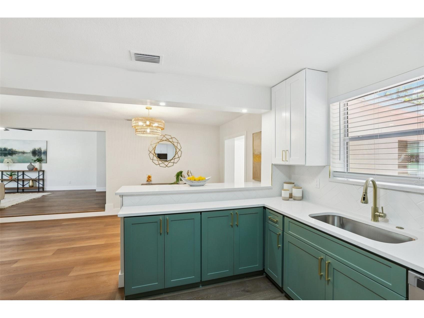 5010 8th Ave N Saint Petersburg FL 33710 TB8486033 image24