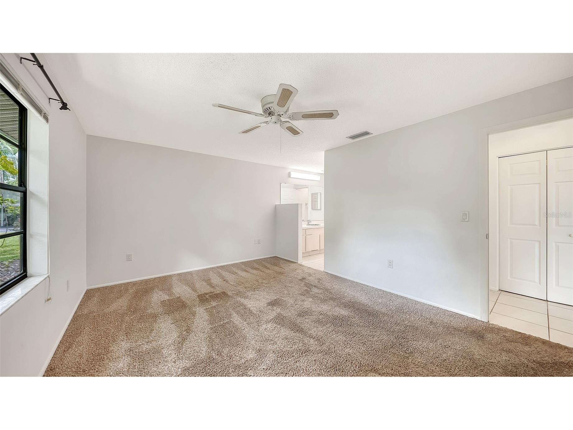 5010 Barrington Circle #2001 Sarasota FL 34234 A4693389 image20