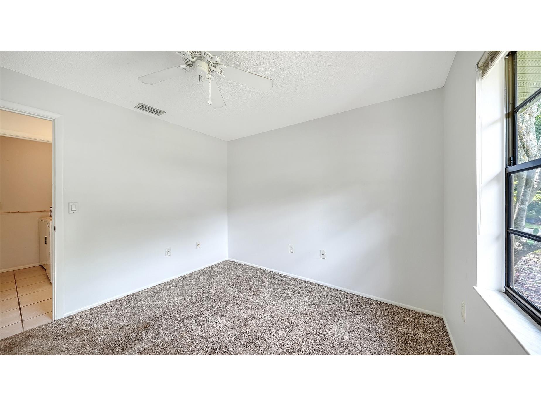 5010 Barrington Circle #2001 Sarasota FL 34234 A4693389 image27