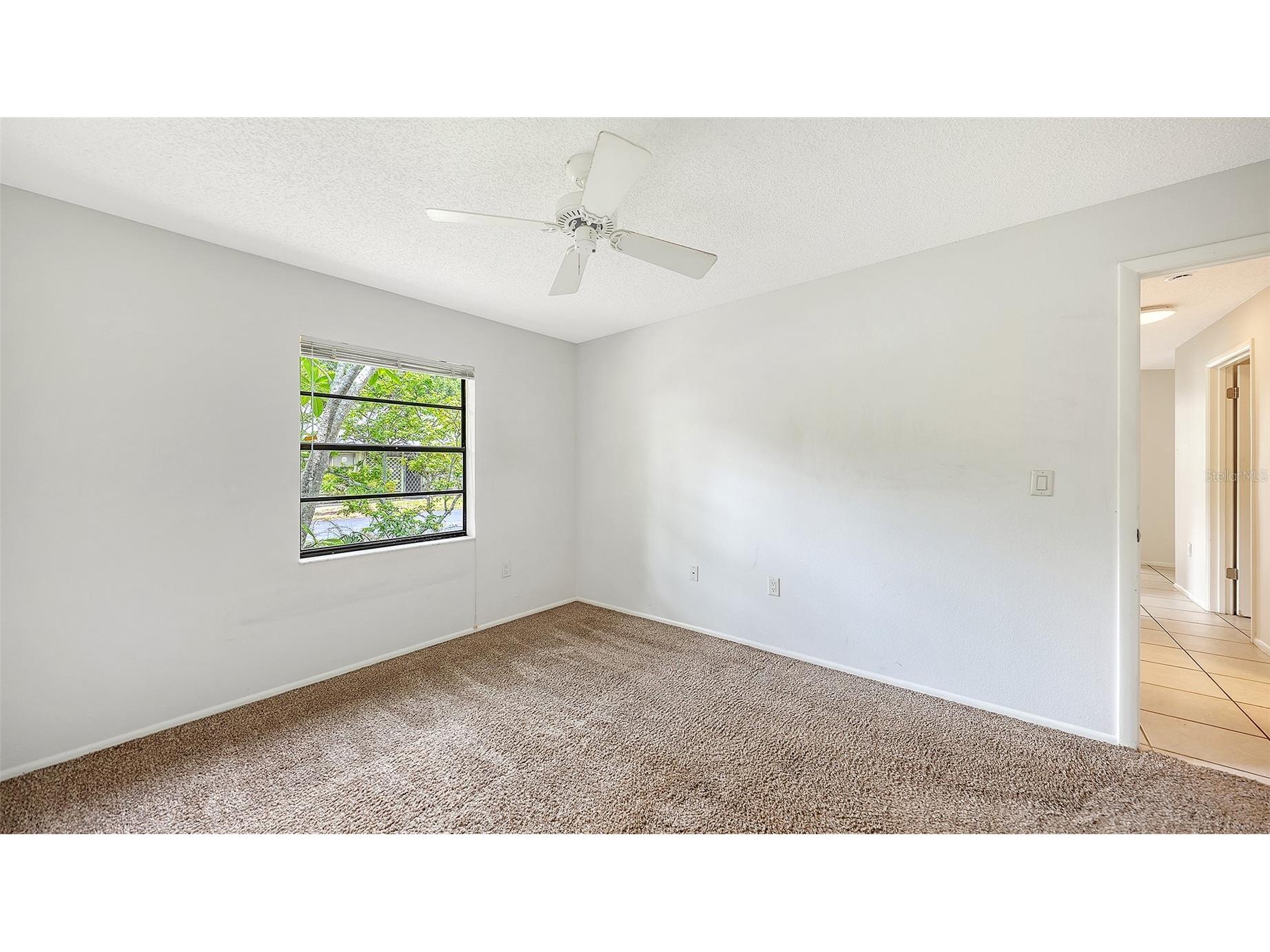 5010 Barrington Circle #2001 Sarasota FL 34234 A4693389 image32