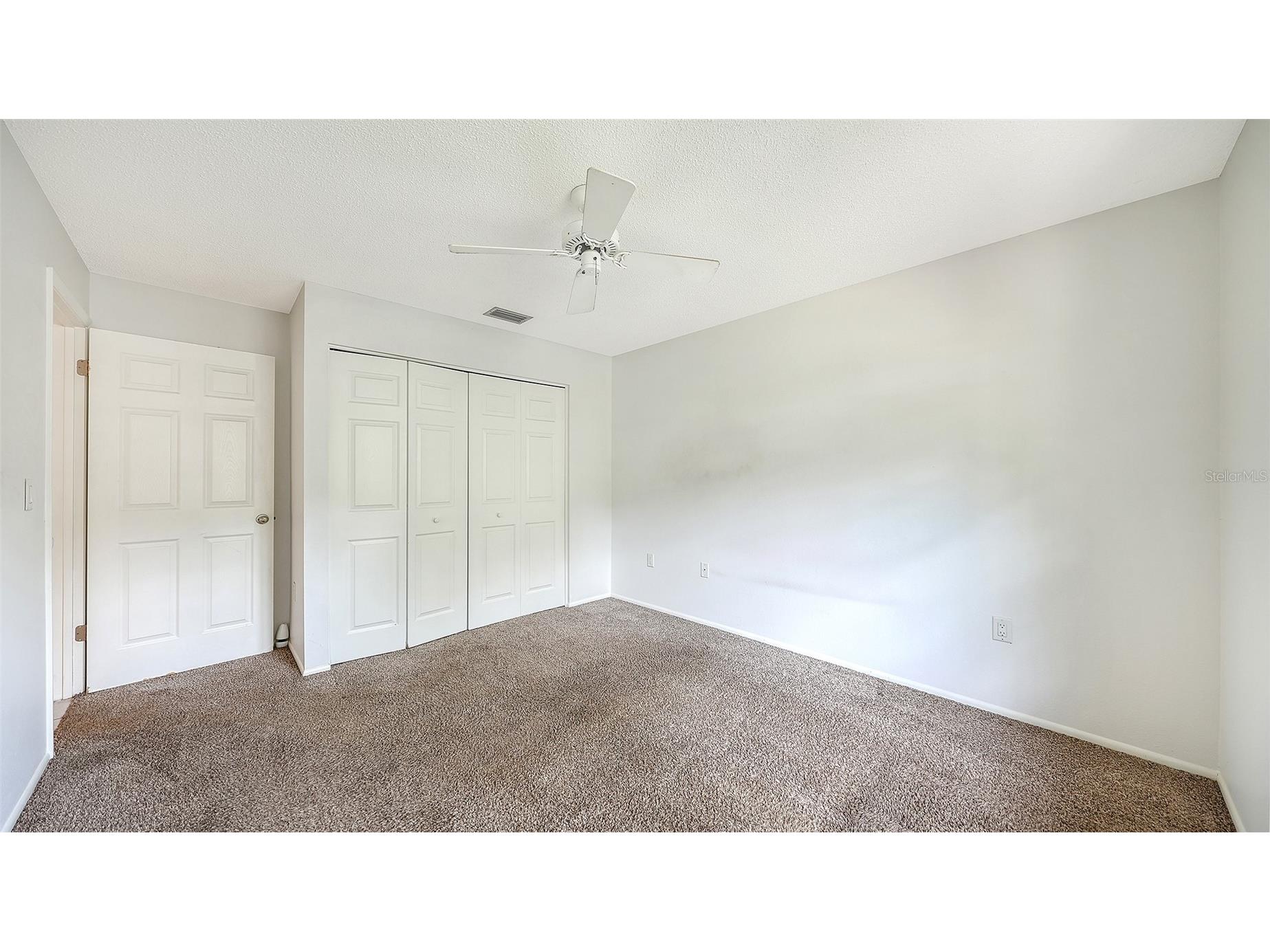 5010 Barrington Circle #2001 Sarasota FL 34234 A4693389 image34