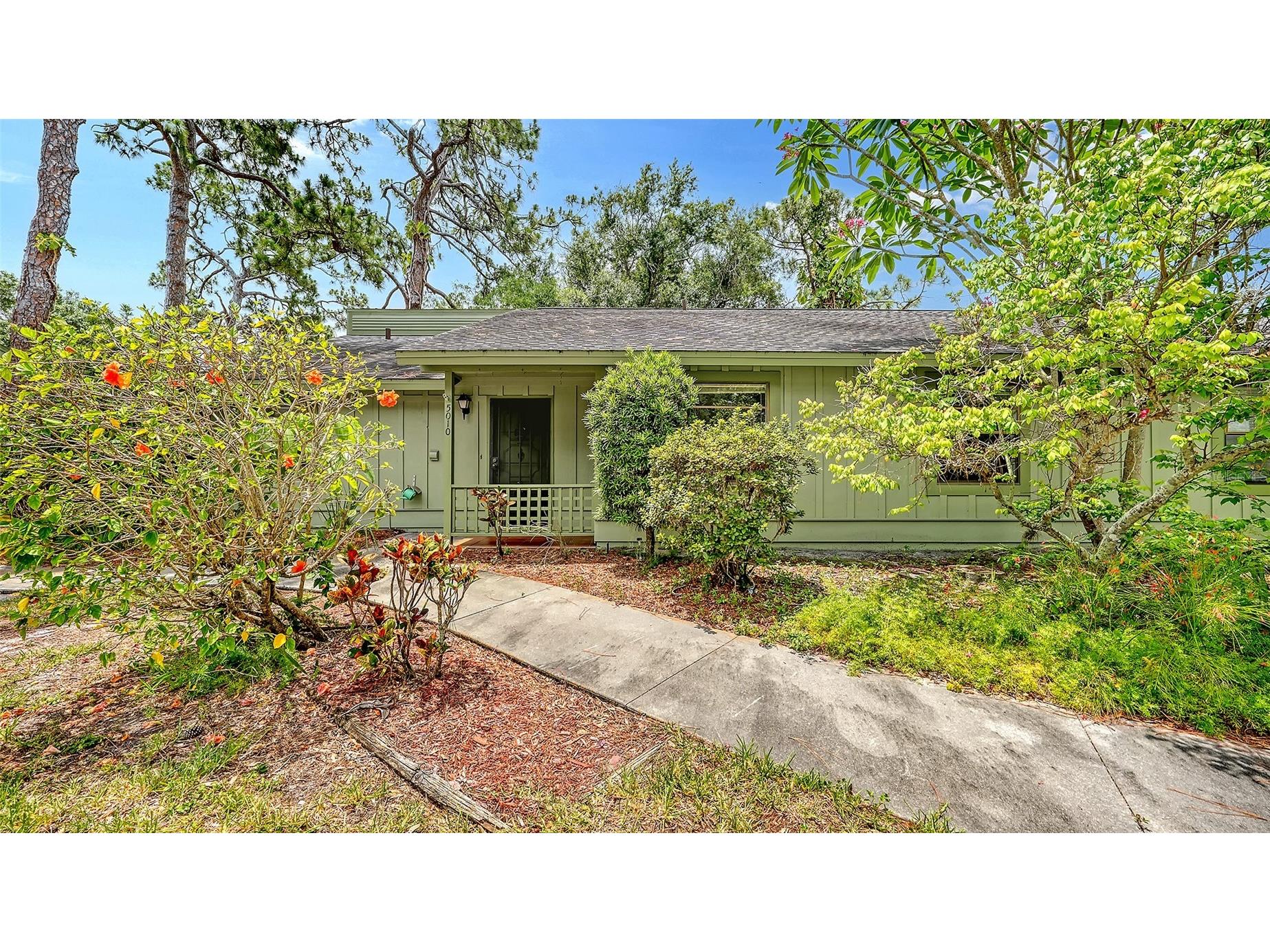 5010 Barrington Circle #2001 Sarasota FL 34234 A4693389 image4