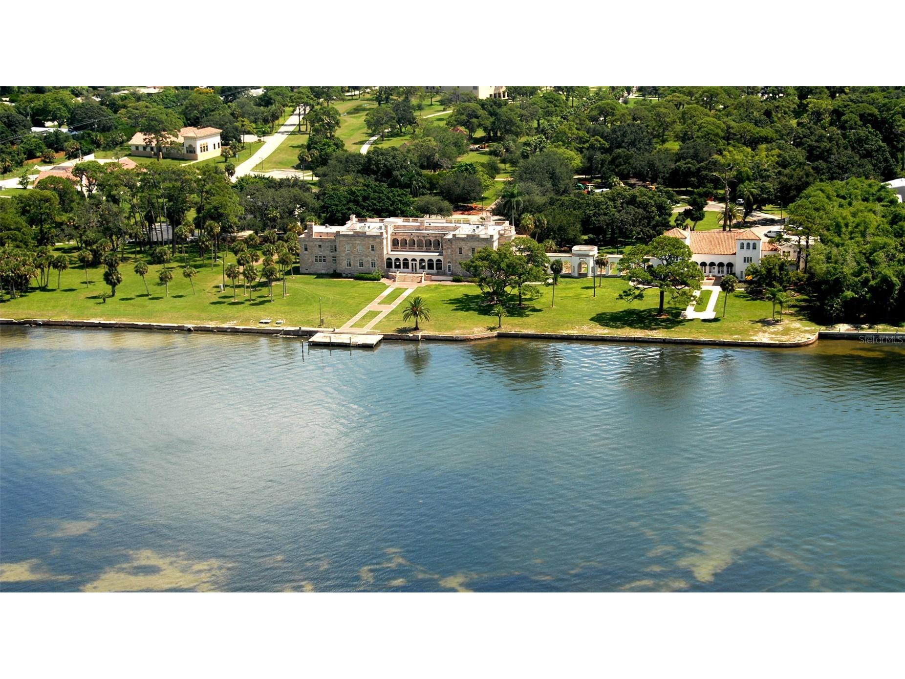 5010 Barrington Circle #2001 Sarasota FL 34234 A4693389 image51