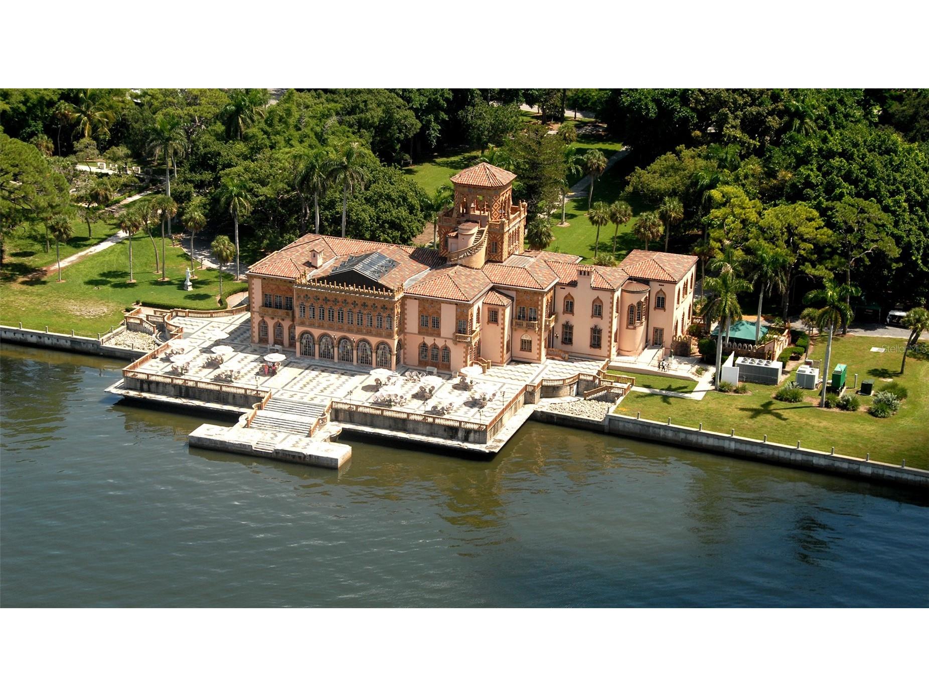 5010 Barrington Circle #2001 Sarasota FL 34234 A4693389 image54