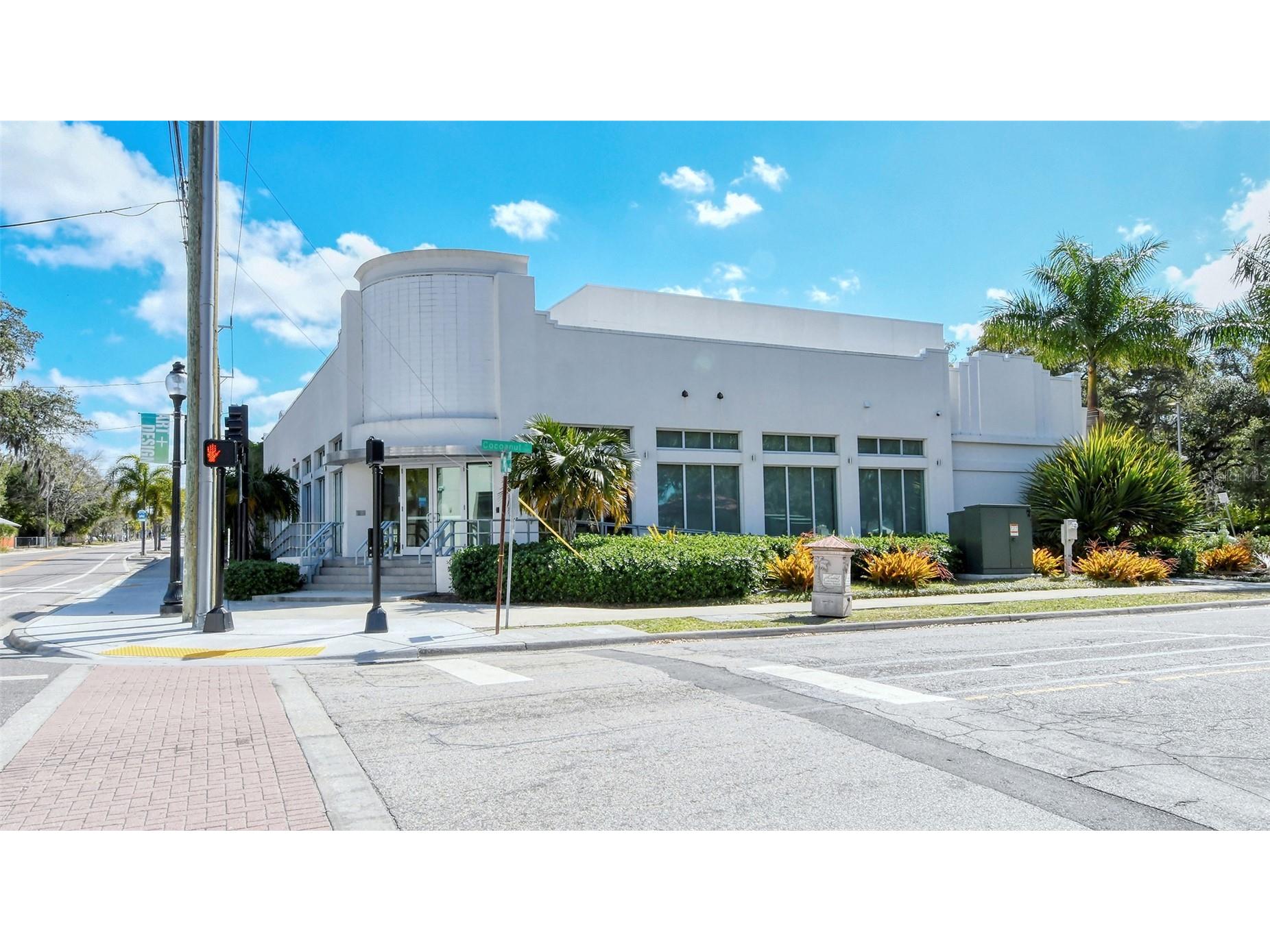 5010 Barrington Circle #2001 Sarasota FL 34234 A4693389 image67