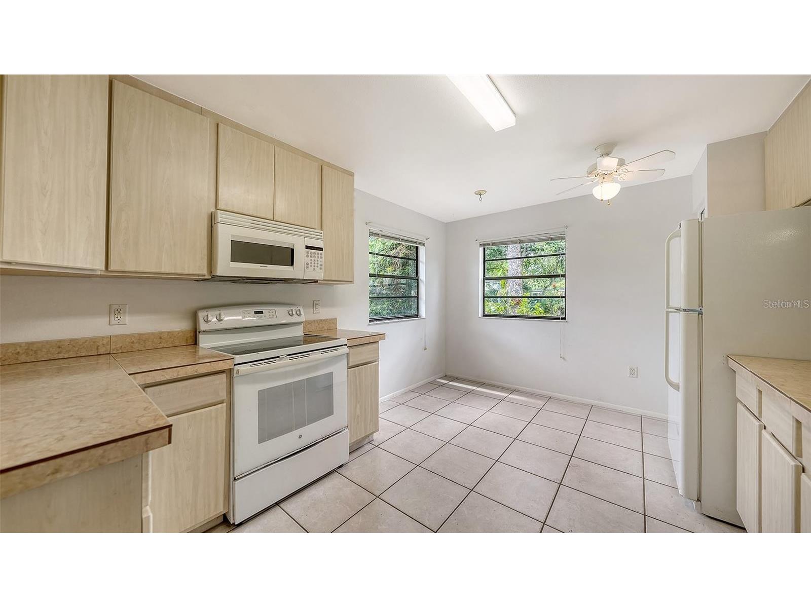 5010 Barrington Circle #2001 Sarasota FL 34234 A4698806 image17