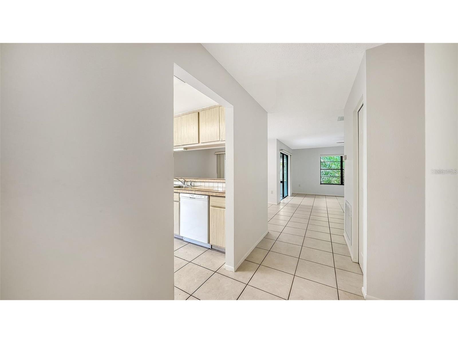 5010 Barrington Circle #2001 Sarasota FL 34234 A4698806 image20
