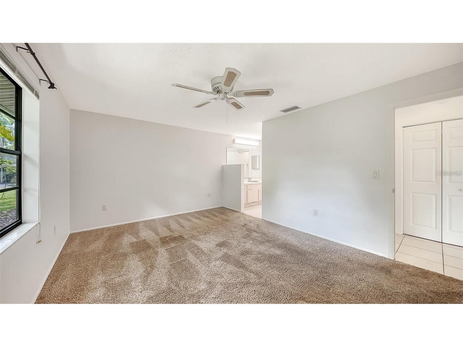 5010 Barrington Circle #2001 Sarasota FL 34234 A4698806 image23