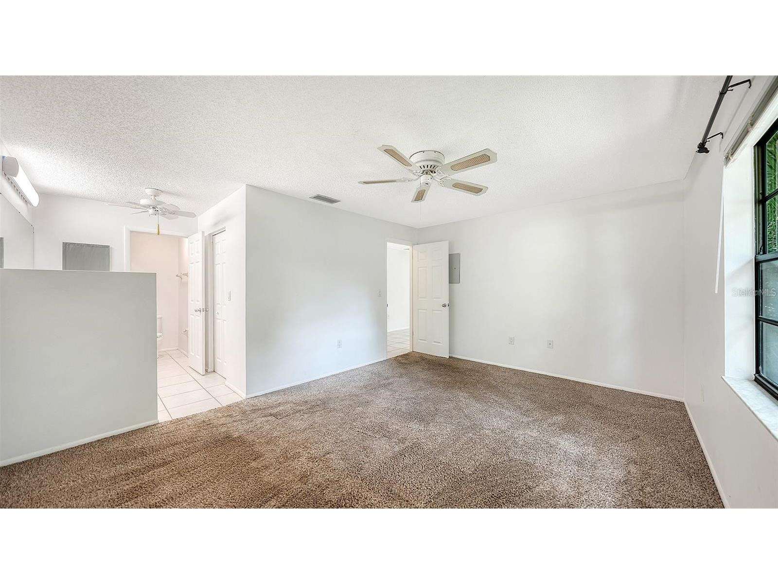 5010 Barrington Circle #2001 Sarasota FL 34234 A4698806 image24