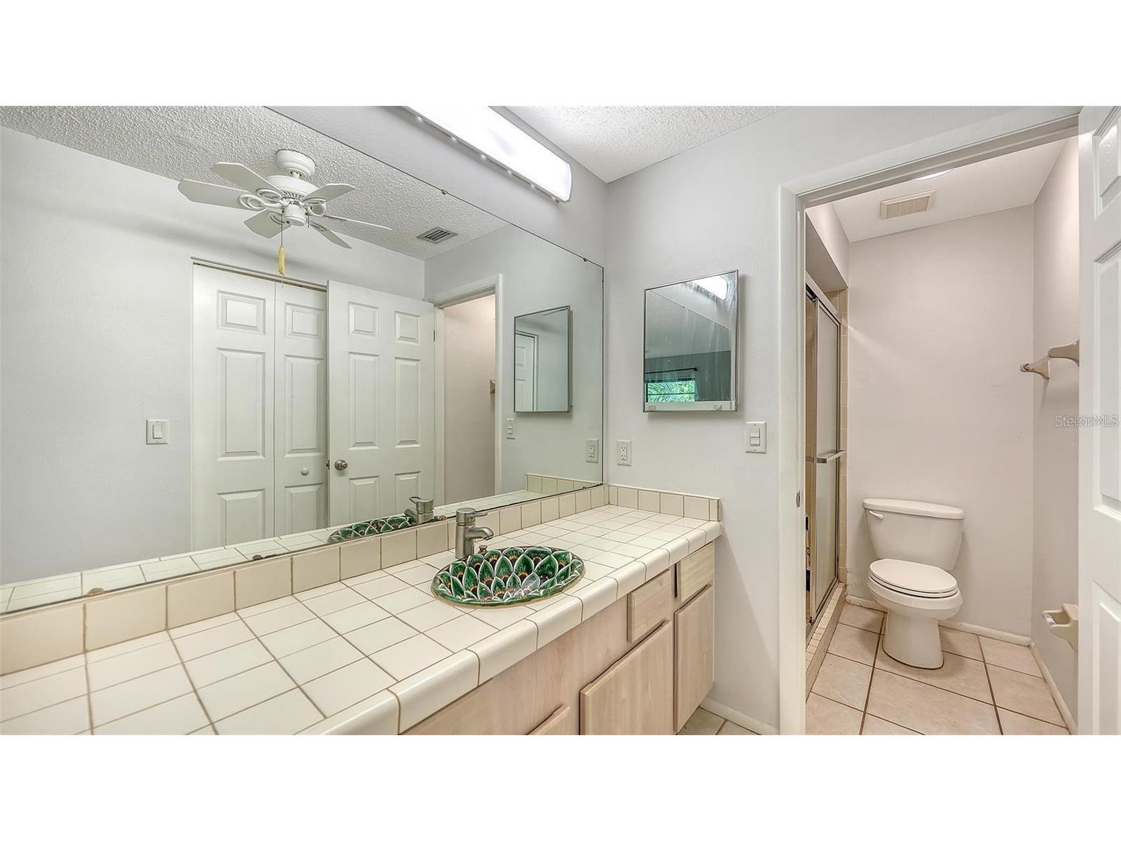 5010 Barrington Circle #2001 Sarasota FL 34234 A4698806 image26