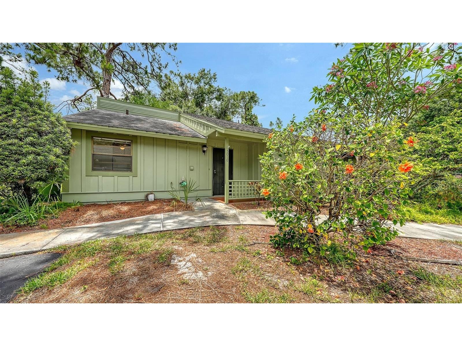 5010 Barrington Circle #2001 Sarasota FL 34234 A4698806 image3