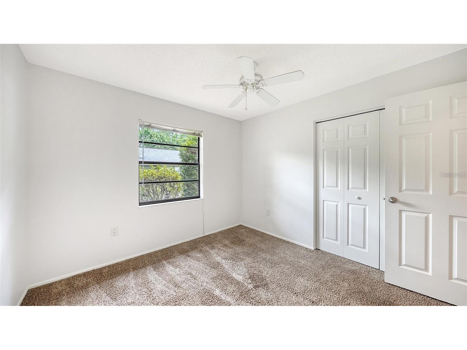 5010 Barrington Circle #2001 Sarasota FL 34234 A4698806 image32