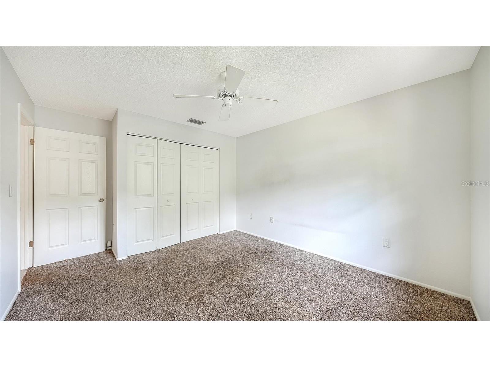 5010 Barrington Circle #2001 Sarasota FL 34234 A4698806 image37