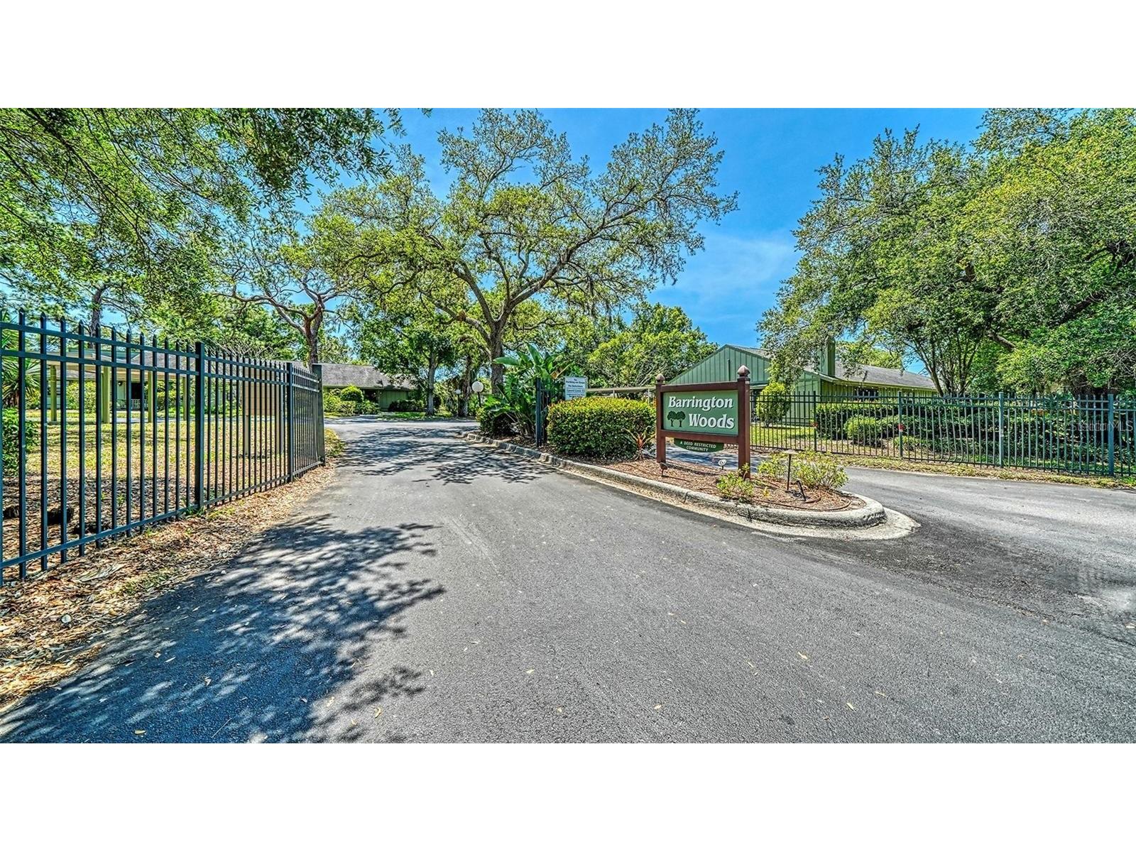 5010 Barrington Circle #2001 Sarasota FL 34234 A4698806 image48