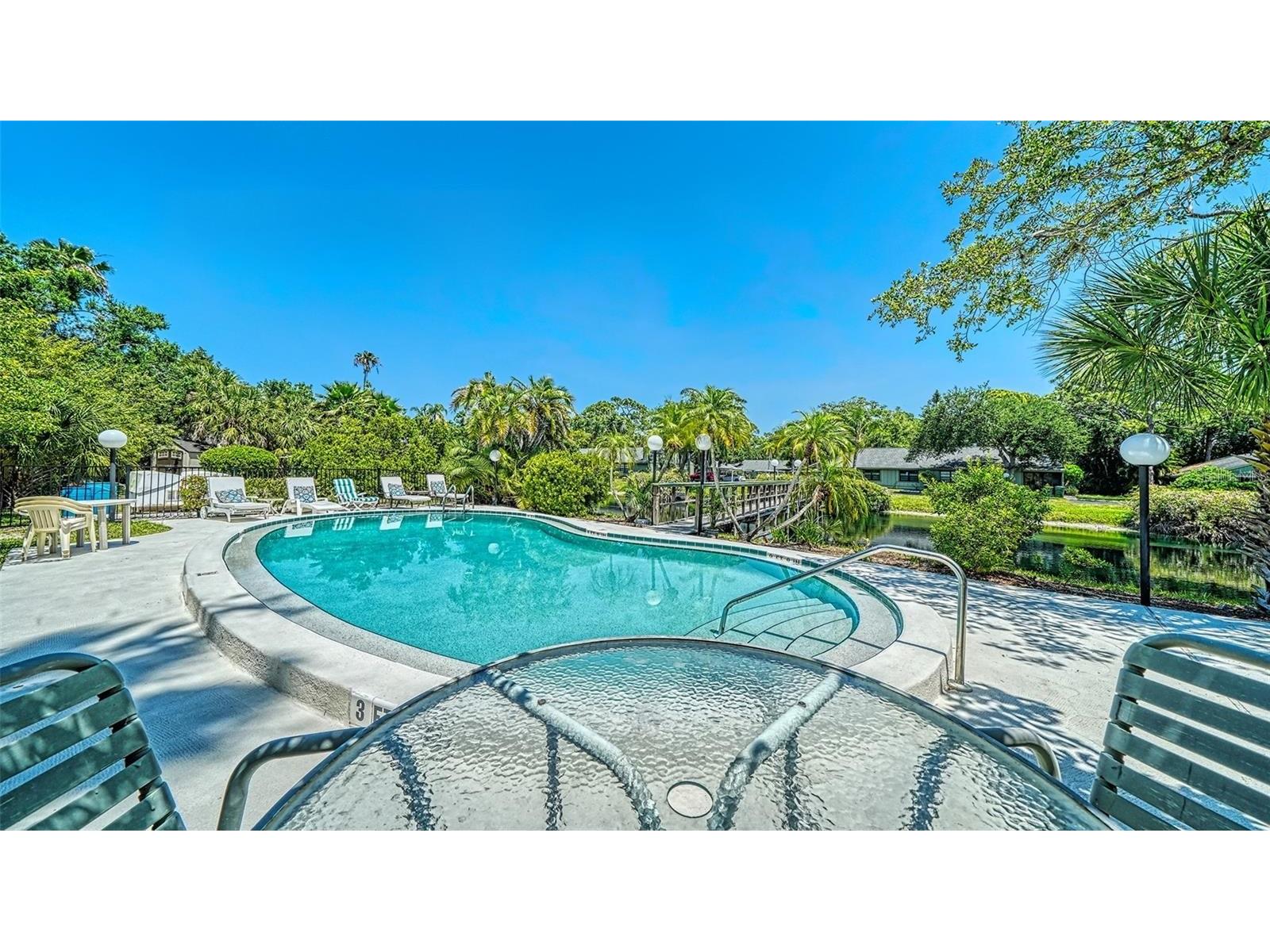 5010 Barrington Circle #2001 Sarasota FL 34234 A4698806 image54