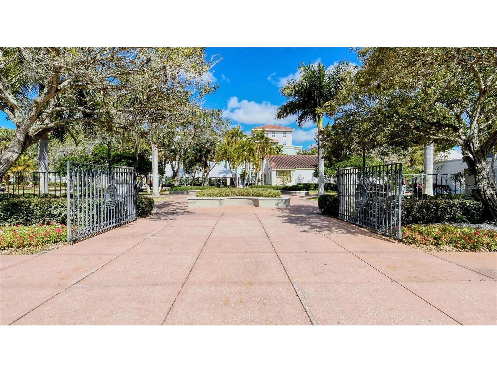 5010 Barrington Circle #2001 Sarasota FL 34234 A4698806 image70