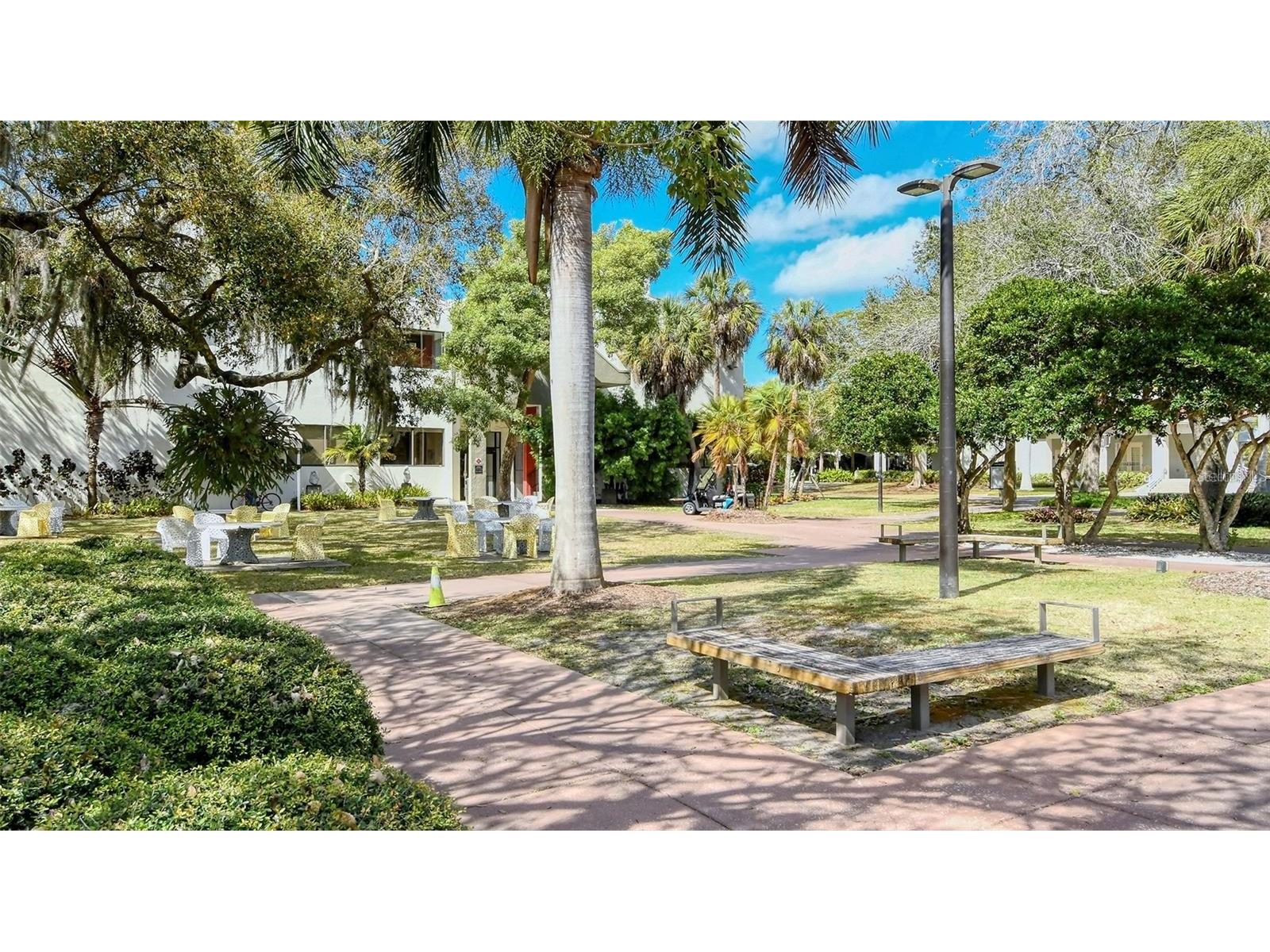 5010 Barrington Circle #2001 Sarasota FL 34234 A4698806 image71