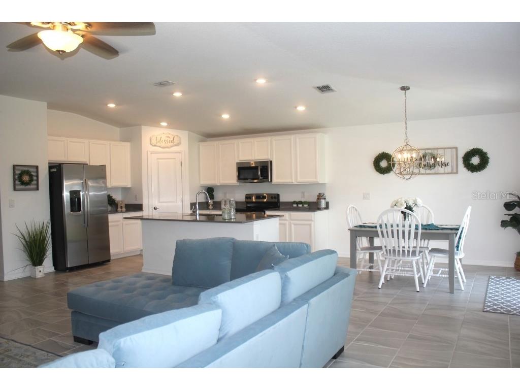 5010 Four Strand Court Saint Cloud FL 34772 TB8486371 image2