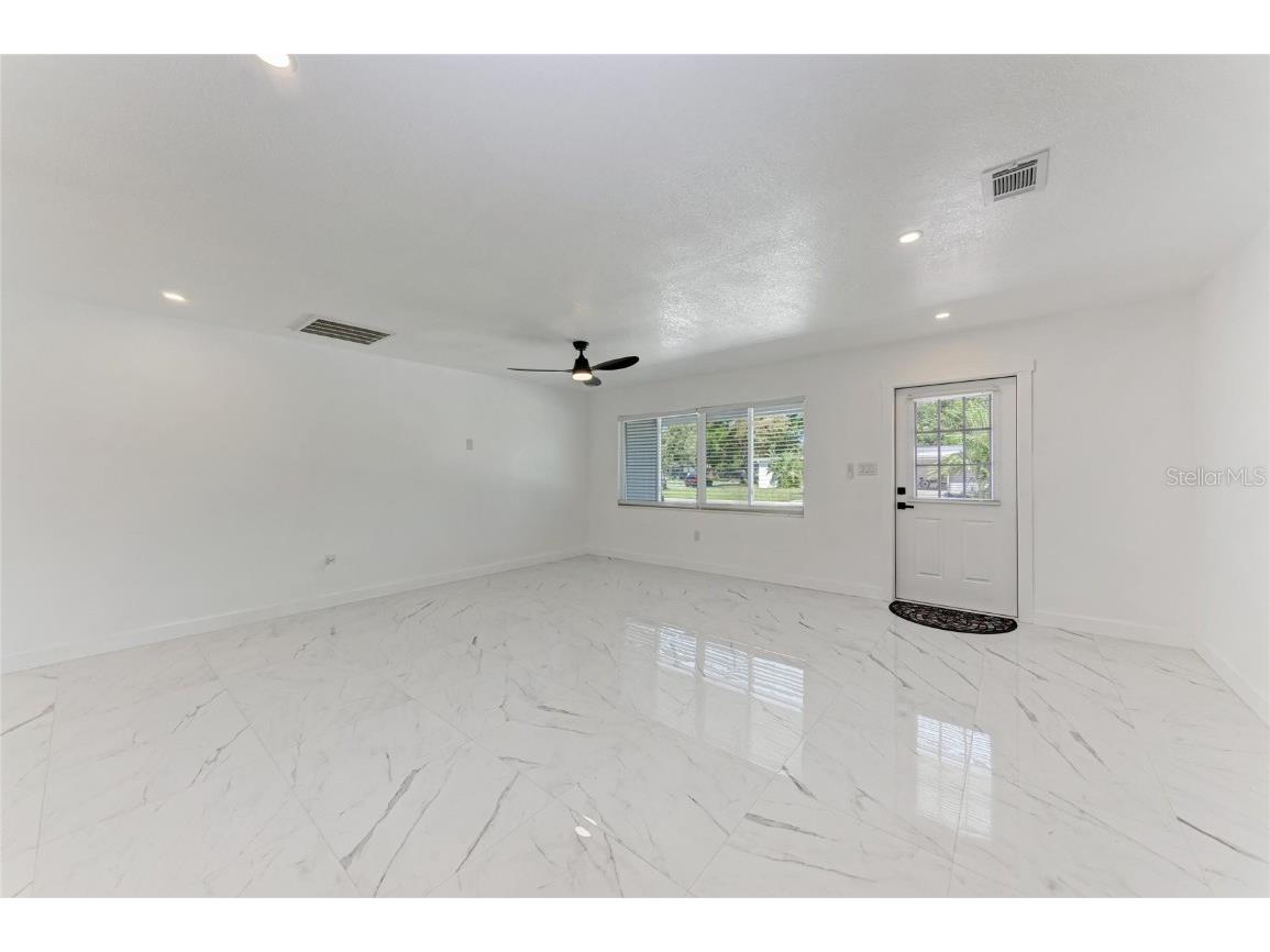 5010 Lahaina Drive Sarasota FL 34232 A4669176 image11